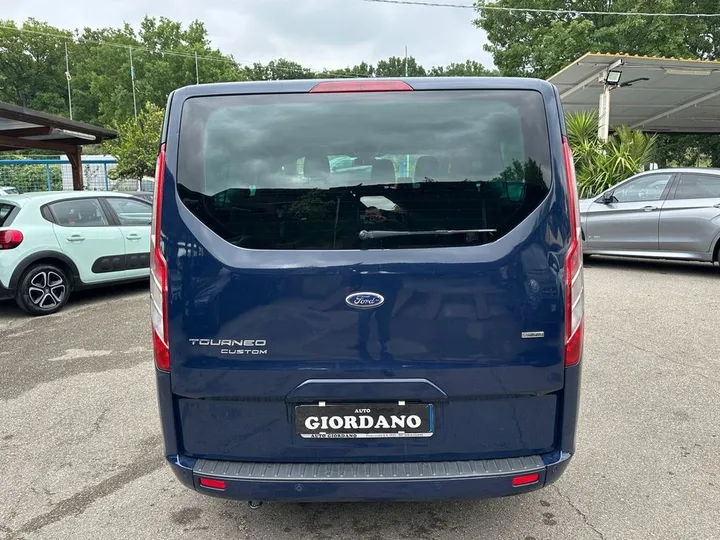 Ford Tourneo Custom