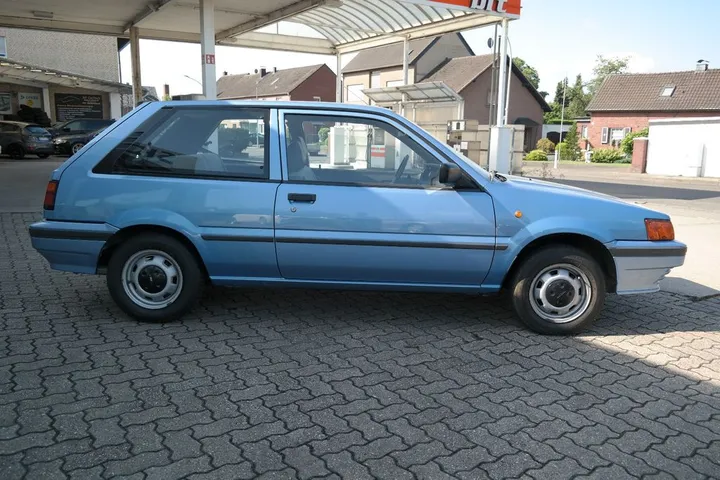 Nissan Sunny