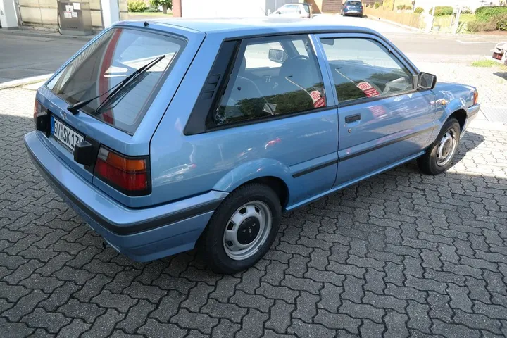 Nissan Sunny