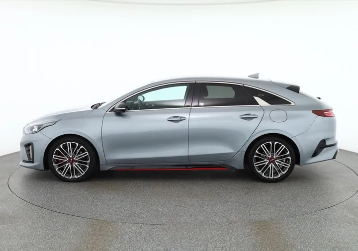 Kia pro cee'd / ProCeed