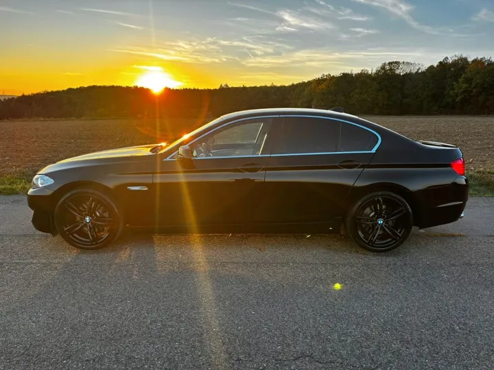 BMW 523