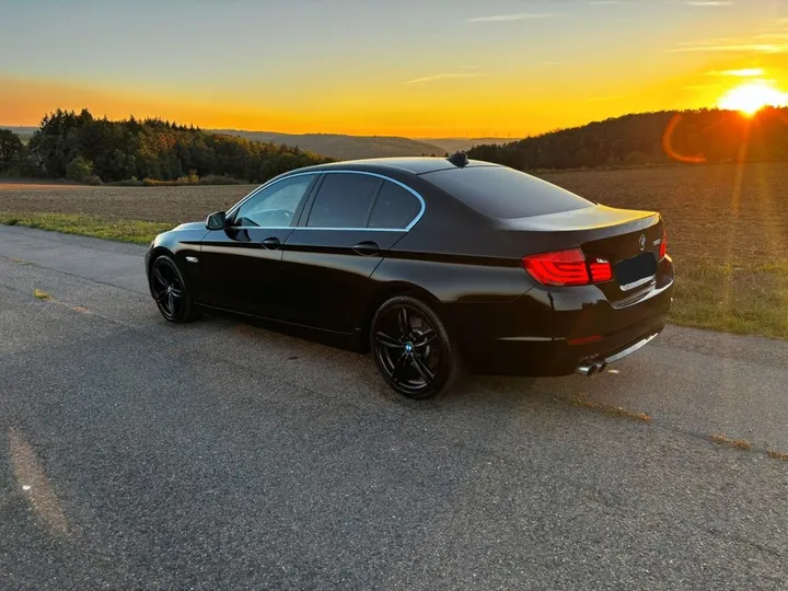 BMW 523