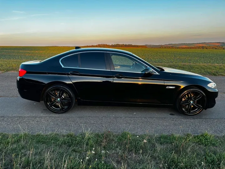 BMW 523