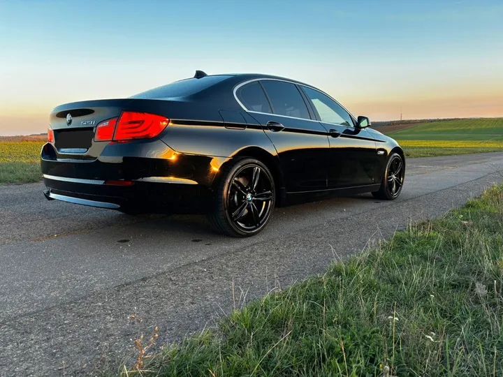 BMW 523