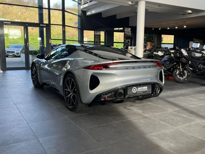 Lotus Emira