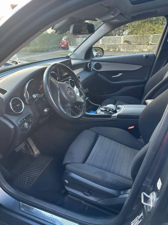 Mercedes-Benz GLC 220