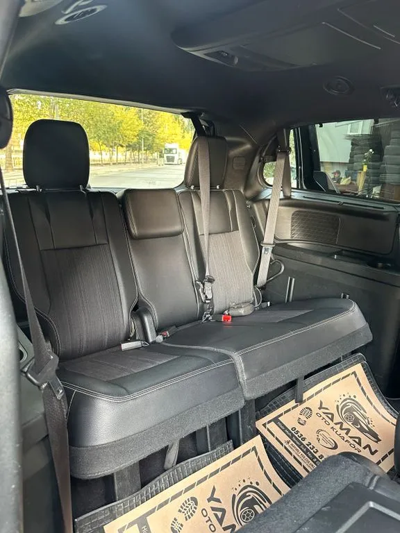 Lancia Voyager