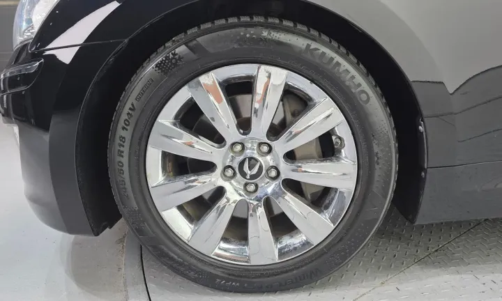Hyundai Equus