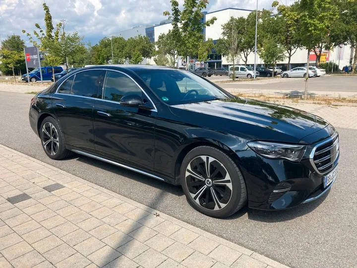 Mercedes-Benz E 300