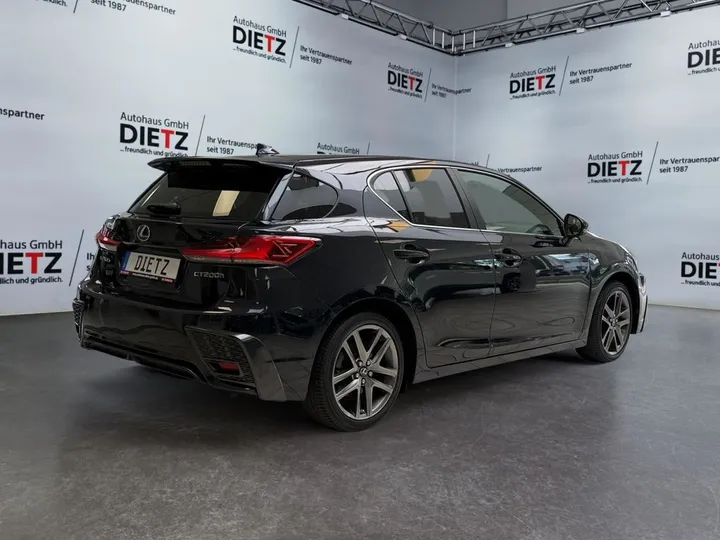 Lexus CT 200h
