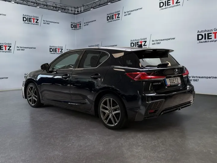 Lexus CT 200h