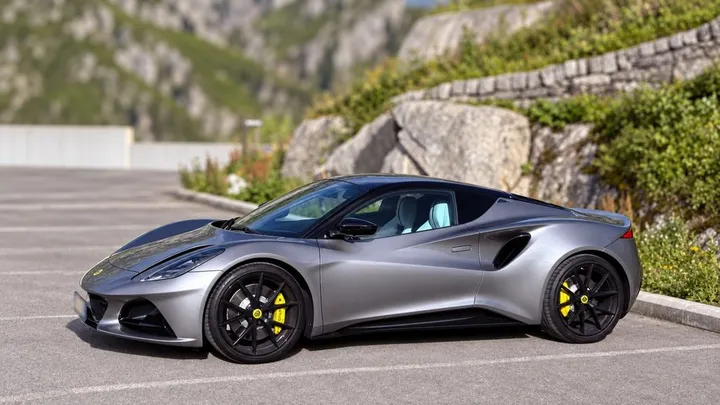 Lotus Emira