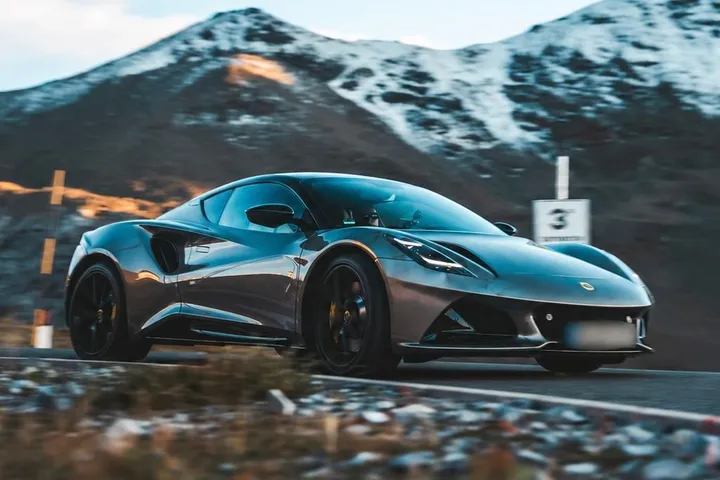 Lotus Emira
