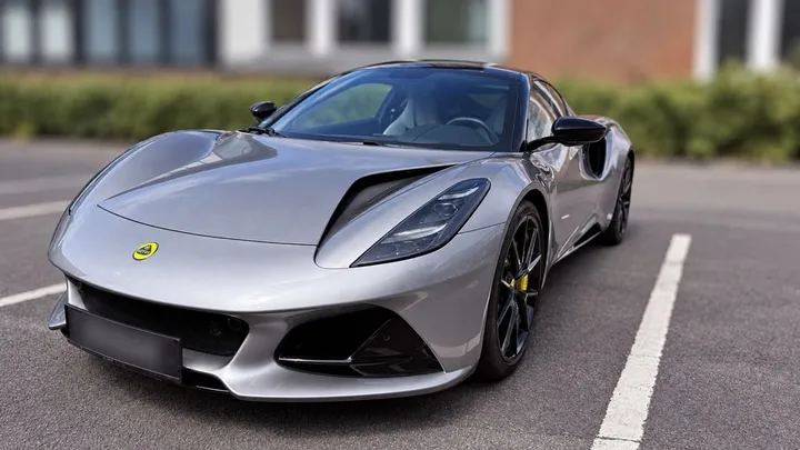 Lotus Emira