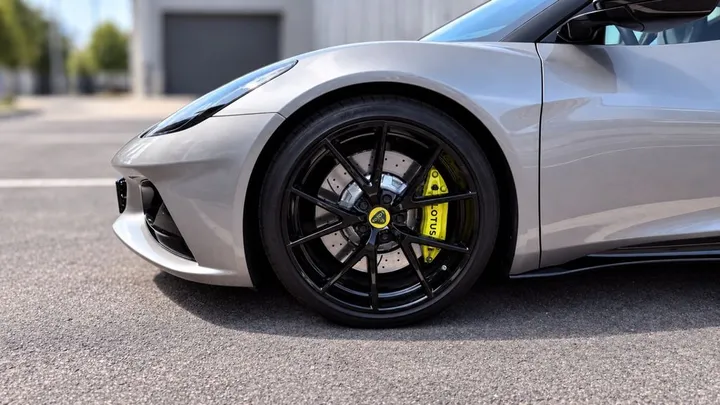 Lotus Emira