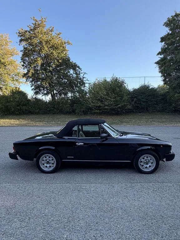Fiat 124 Spider
