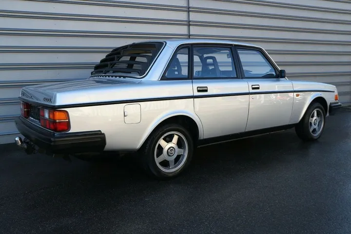Volvo 240