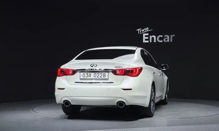 Infiniti Q50