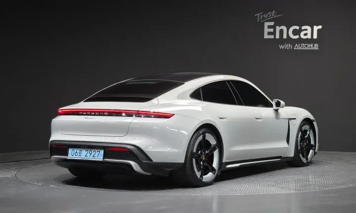Porsche Taycan