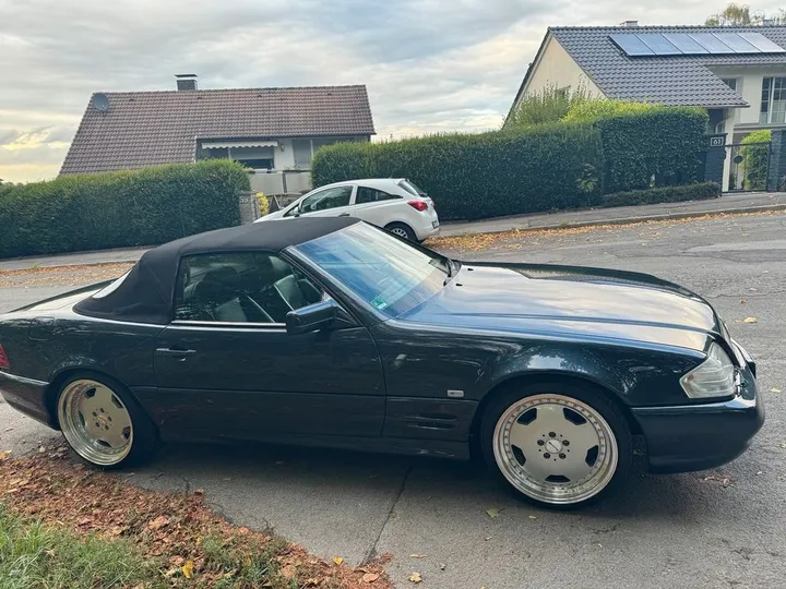 Mercedes-Benz SL 320