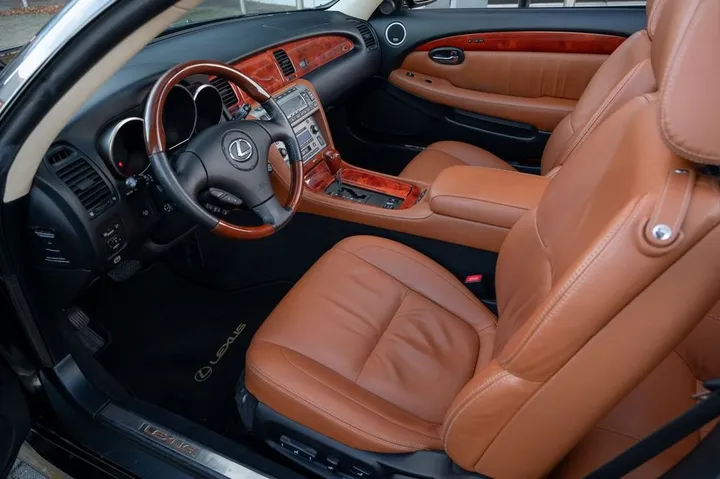Lexus SC 430