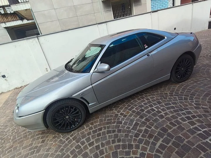 Alfa Romeo GTV