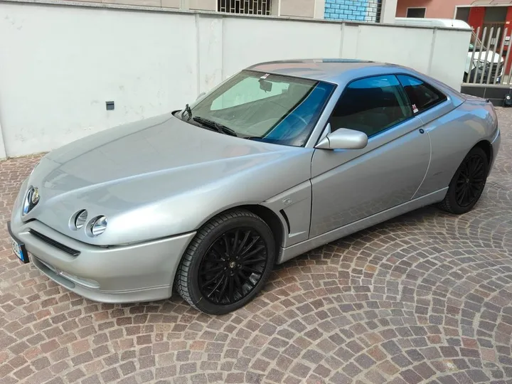 Alfa Romeo GTV