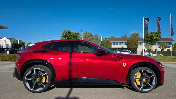 Ferrari Purosangue
