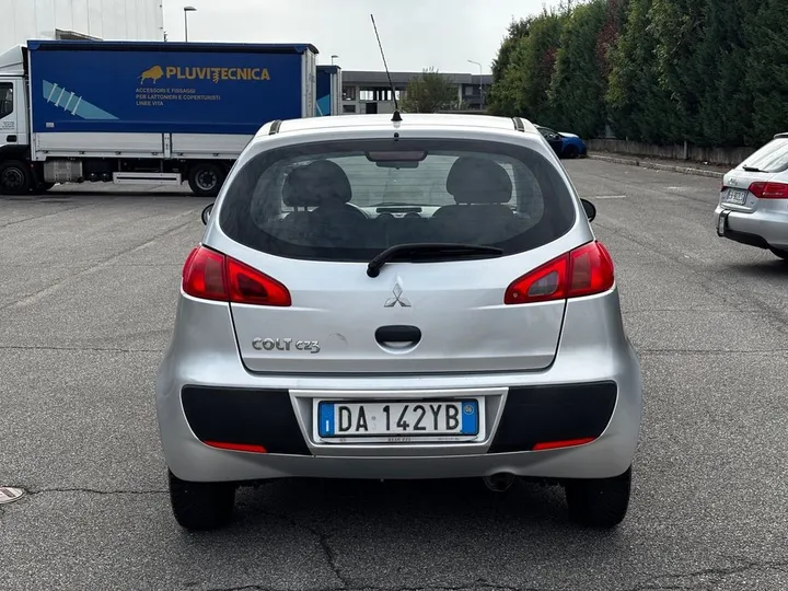 Mitsubishi Colt