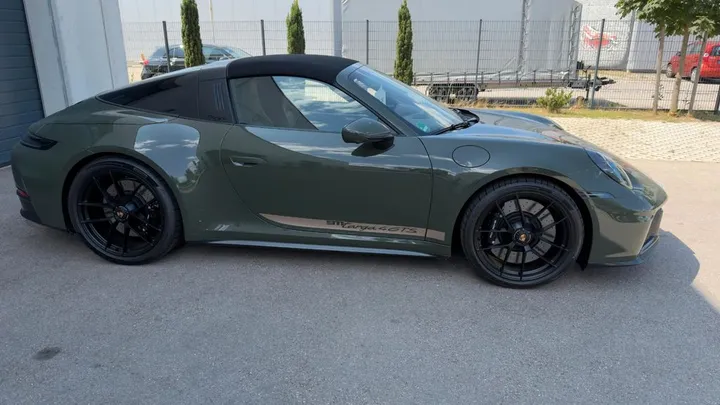 Porsche 992