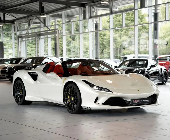 Ferrari F8