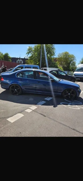 BMW 323