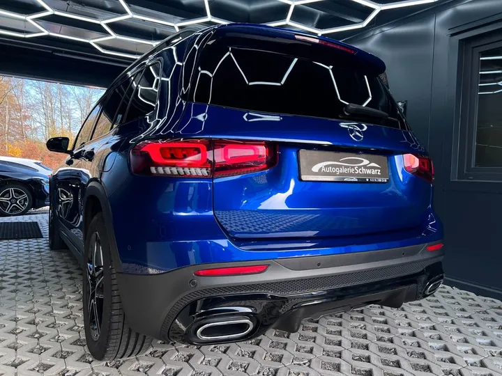 Mercedes-Benz GLB 200
