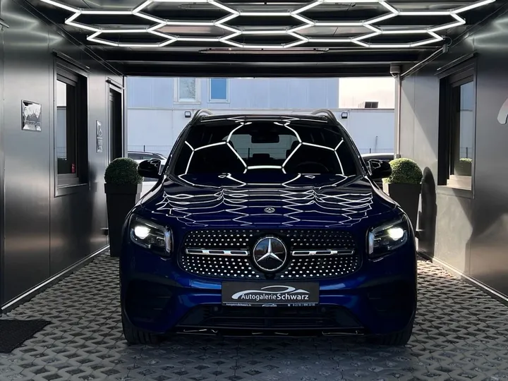 Mercedes-Benz GLB 200