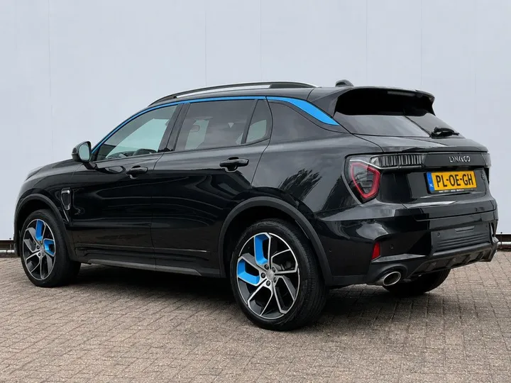 Lynk&Co 01
