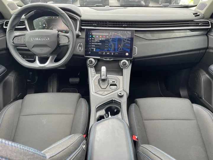 Lynk&Co 01