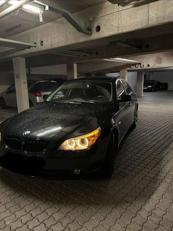 BMW 525
