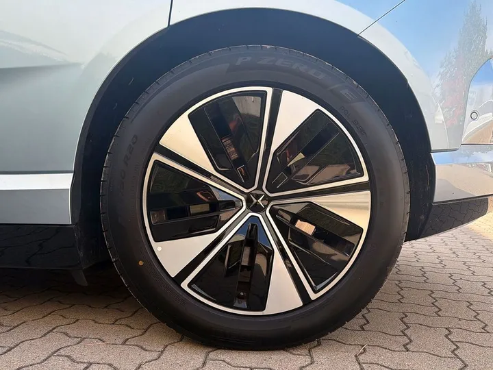 Polestar 4