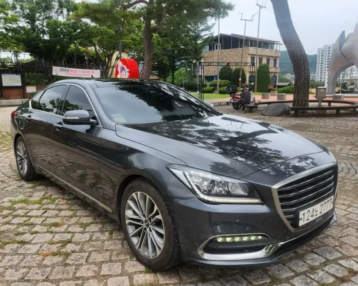 Hyundai Genesis