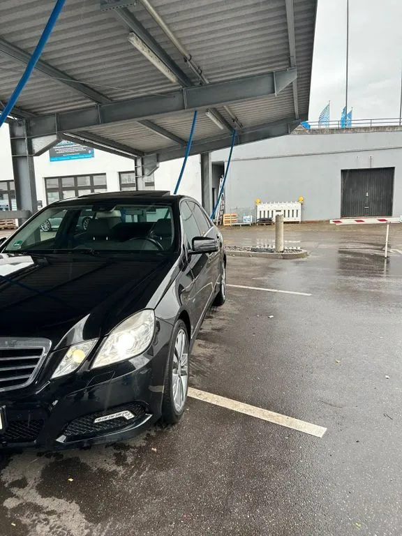 Mercedes-Benz E 220