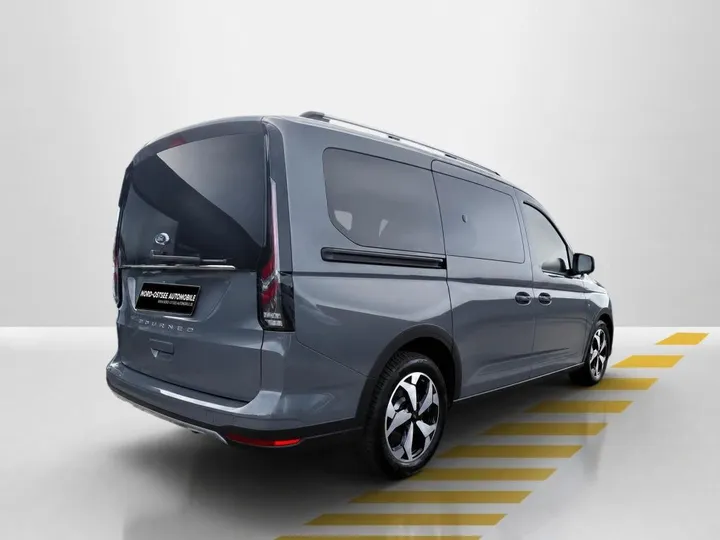 Ford Grand Tourneo