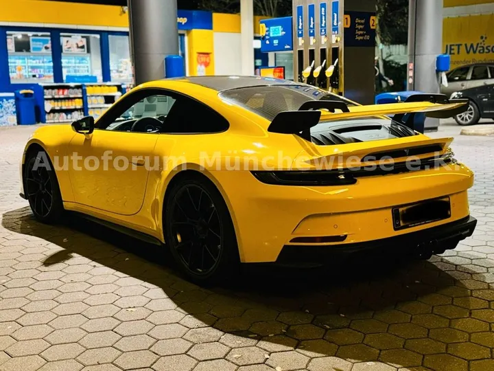 Porsche 992