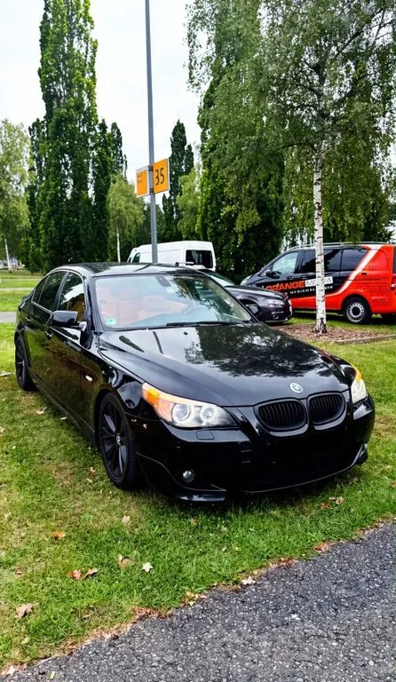 BMW 525