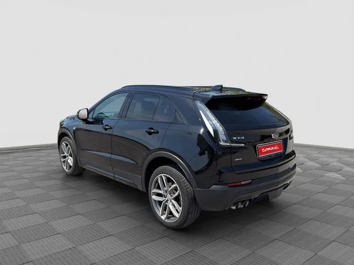 Cadillac XT4