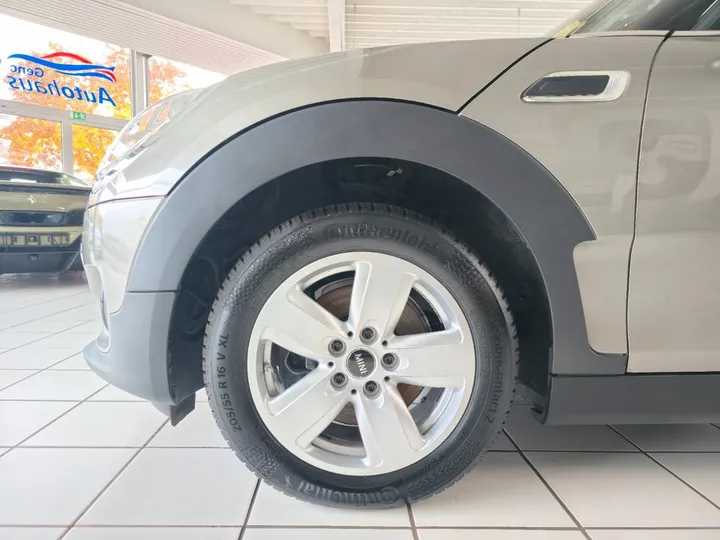 MINI Cooper Clubman