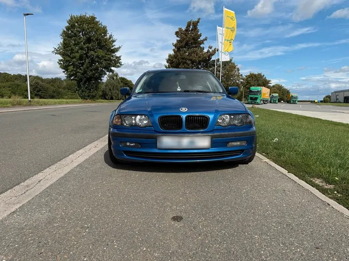 BMW 320