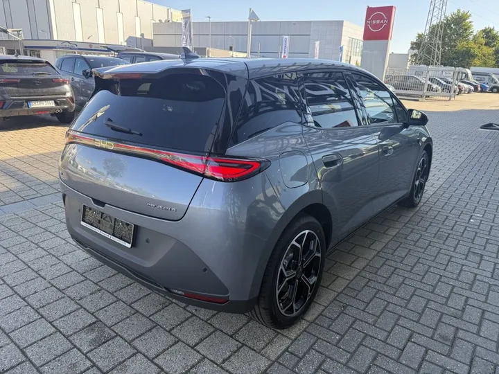 BYD DOLPHIN