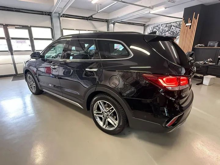 Hyundai Grand Santa Fe