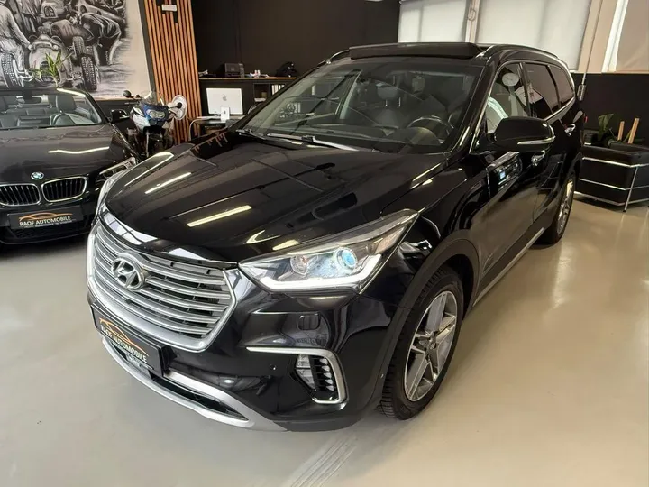 Hyundai Grand Santa Fe