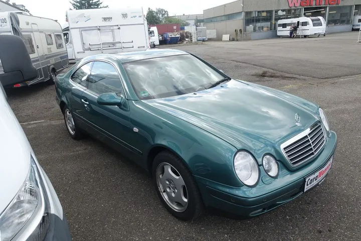 Mercedes-Benz CLK 320